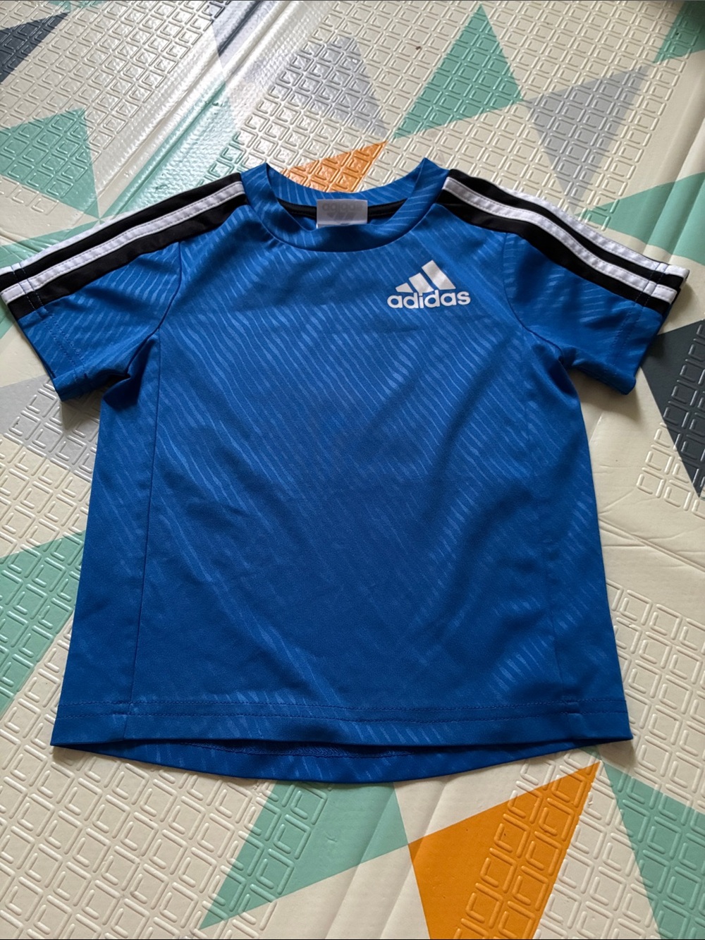20/25$ 🧸 Adidas Kids Blue Short Sleeve Sport Tee